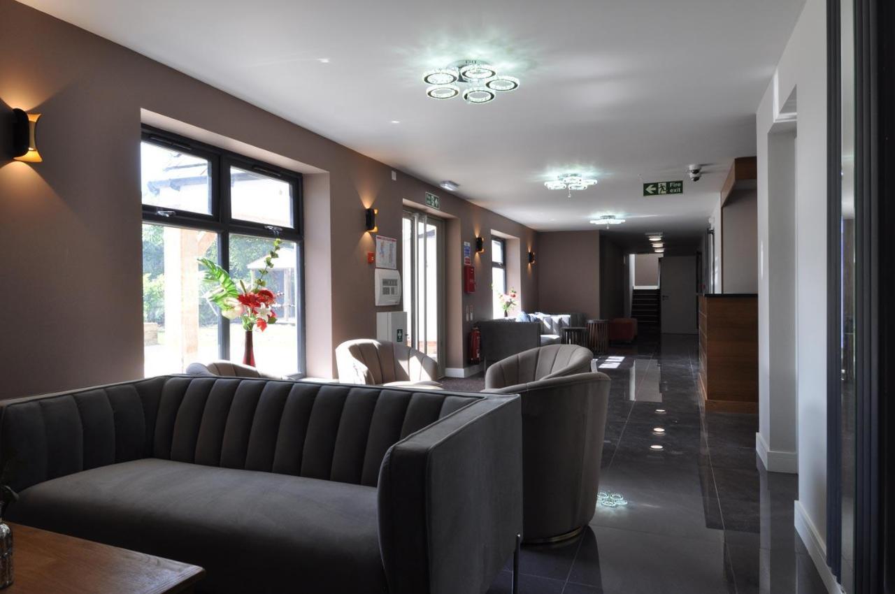 King Hotel Тентърдън Екстериор снимка